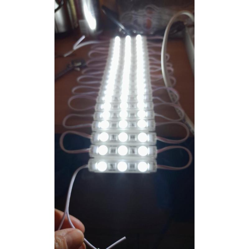 Світлодіодний модуль SMD 5730 1,5Вт 3 світлодіоди з лінзою Світлодіодний модуль SMD 5730 1,5Вт 3 світлодіоди з лінзою