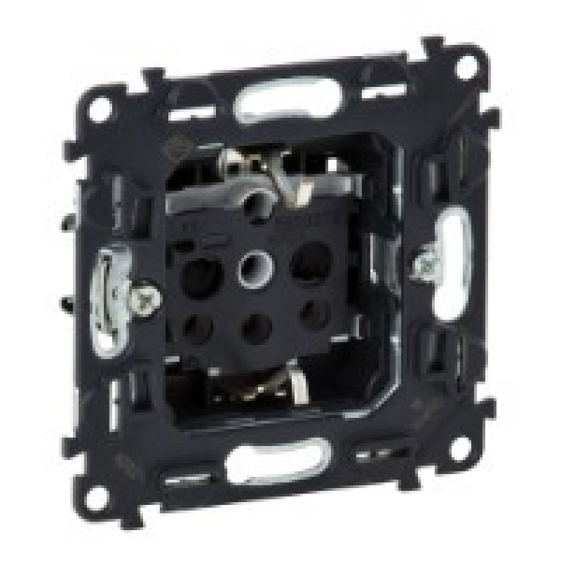 Розетка із заземленням зі шторками, гвинтові затискачі, Valena 753029 Legrand Розетка із заземленням зі шторками, гвинтові затискачі, Valena 753029 Legrand