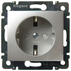 Розетка зі шторками та заземленням, алюміній, Legrand 770121 Valena