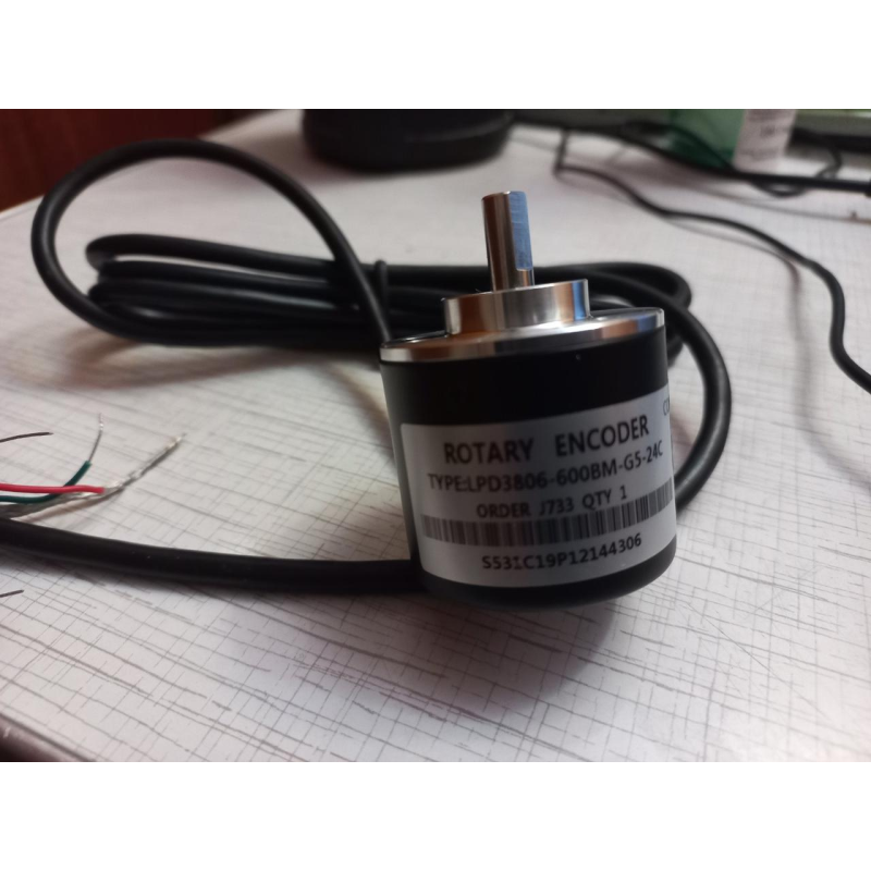 Енкодер оптичний інкрементний 600 імпульсів LPD3806-600BM-G5-24C Енкодер оптичний інкрементний 600 імпульсів LPD3806-600BM-G5-24C