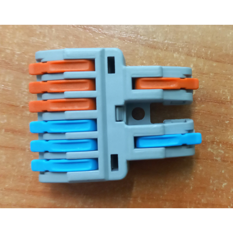 Клемa прохідна ENERGIO CMK-422-4 2-4від. із затискачем Клемa прохідна ENERGIO CMK-422-4 2-4від. із затискачем