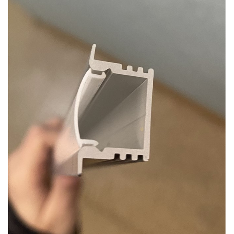 Врізний профіль для світлодіодної стрічки ЛПВ-12 з розсіювачем Врізний профіль для світлодіодної стрічки ЛПВ-12 з розсіювачем