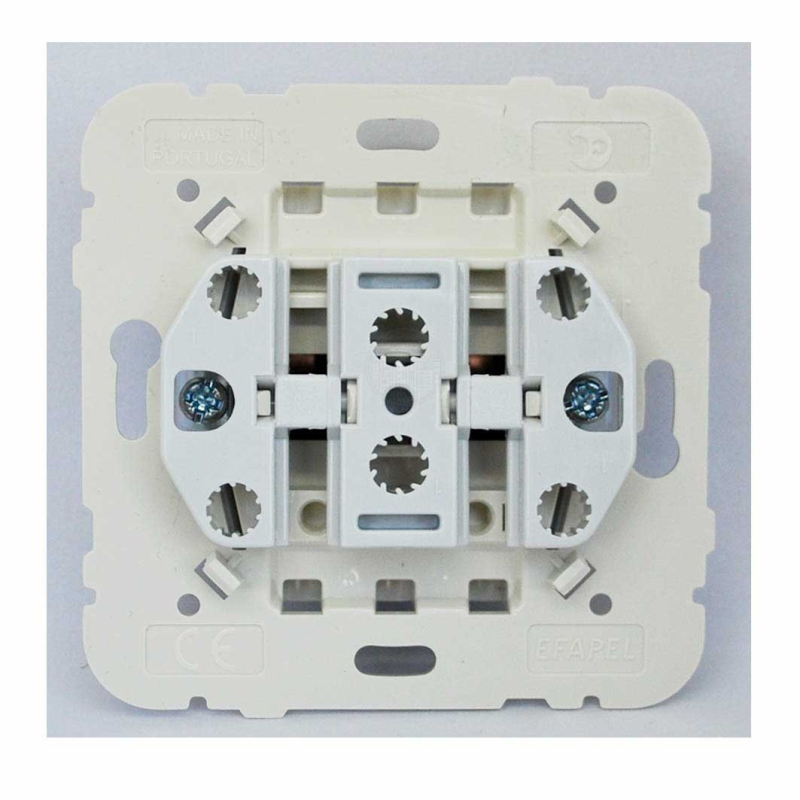 Механізм вимикача 3 кл. LOGUS 10АХ, 250V, 21088, Efapel Механізм вимикача 3 кл. LOGUS 10АХ, 250V, 21088, Efapel