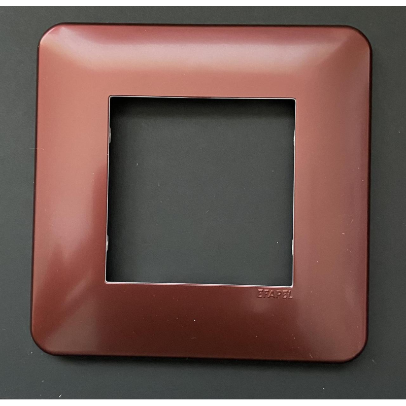 Рамка 1-а EFAPEL LATINA METALLUM коричневий 42910 TRB Рамка 1-а EFAPEL LATINA METALLUM коричневий 42910 TRB